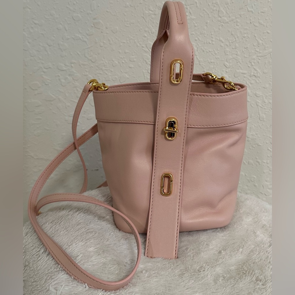 Marc Jacobs leather turnlock bucket bag SAMPLE NWOT